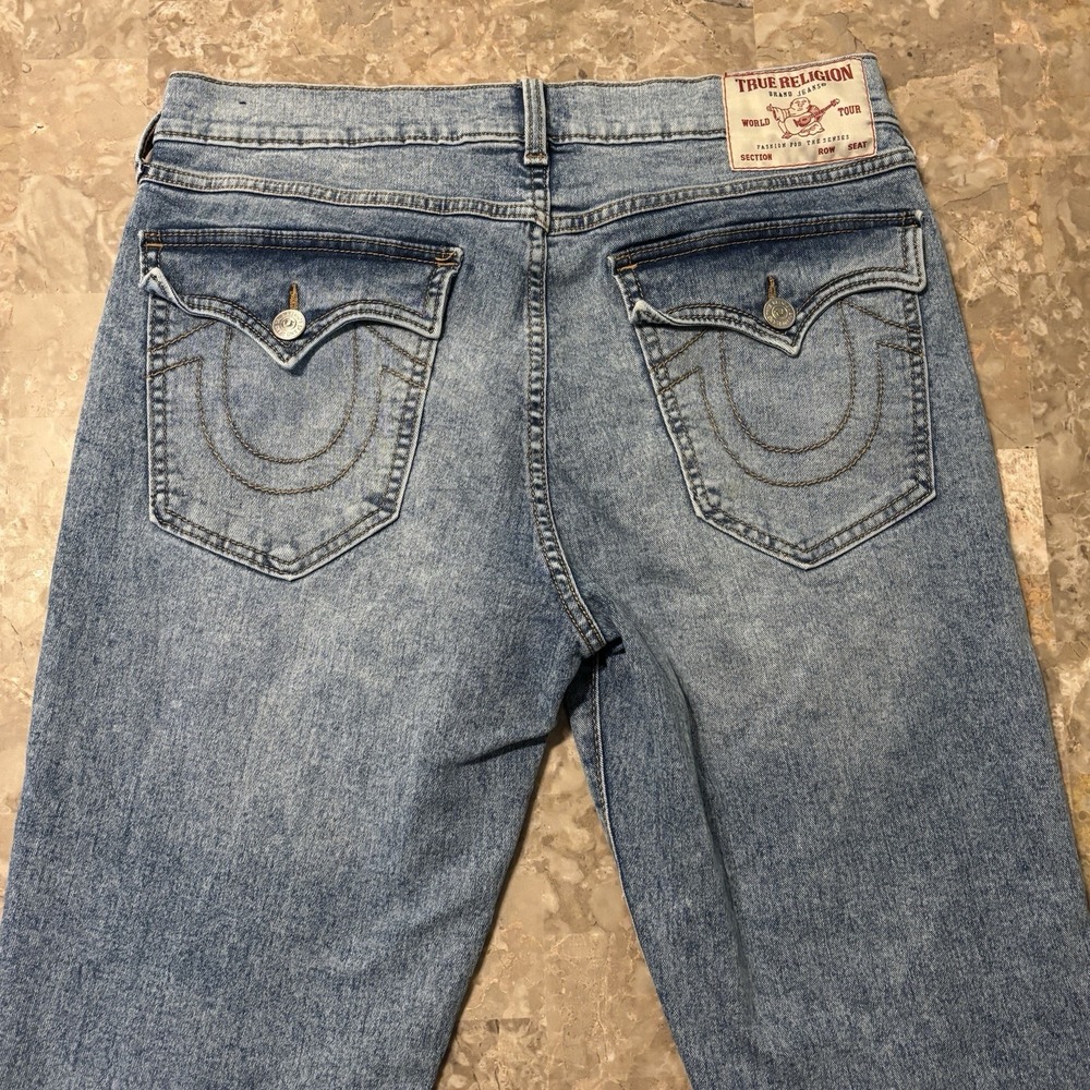 True Religion Jeans Mens 34x31 Light Blue Geno Relaxed Slim Stretch Denim Flap